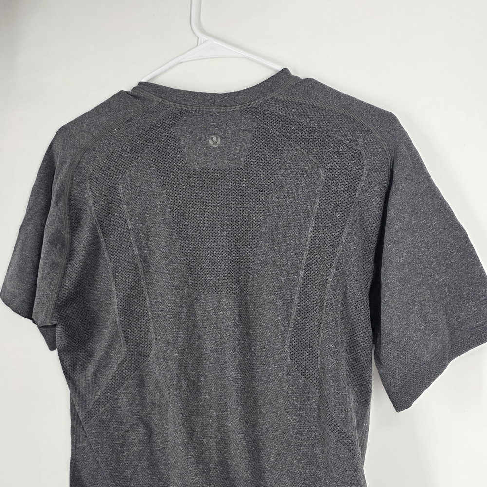 Lululemon Mens Gray Metal Vent Tech Short Sleeve Shirt Size Medium